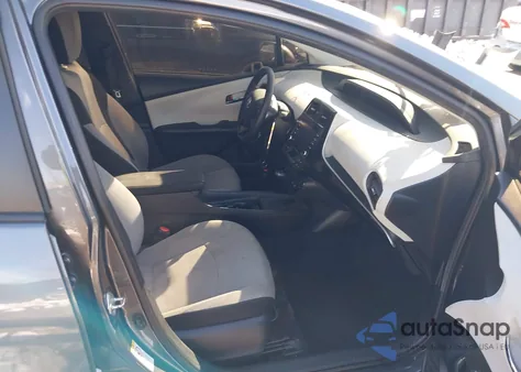 2022 Toyota Prius Le z USA, uszkodzony, nr VIN JTDKAMFU2N3173581